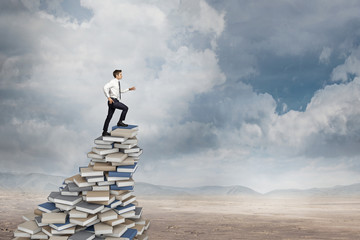 -首位山水诗人谢灵运的人生悲剧：不知收敛而被杀